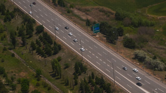 Emniyet ve jandarmadan bayram öncesi trafiğe havadan denetim