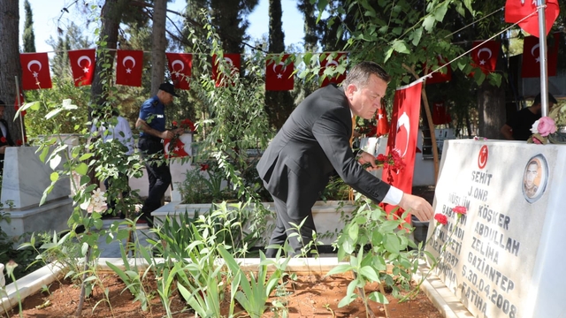 Nizip'te bayramlaşma programı düzenlendi