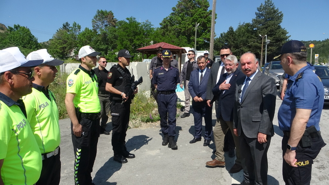 Çorum Valisi Çalgan, Samsun-Ankara yolunda denetimlere katıldı