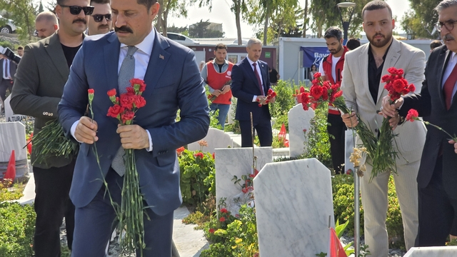 Hatay'da Kurban Bayramı arifesinde şehitlikler ziyaret edildi