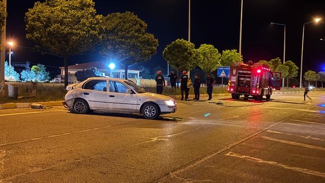 Sivas'ta iki otomobil çarpıştı: 5 yaralı