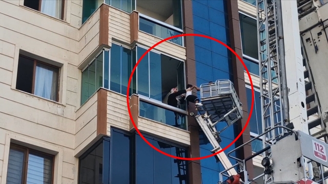 Anne ile 3 çocuğunun öldüğü yangında birçok kişiyi kurtaran nakliyeci o anları anlattı