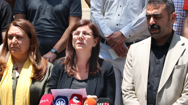 Anne ile 3 çocuğunun öldüğü yangında birçok kişiyi kurtaran nakliyeci o anları anlattı (2)