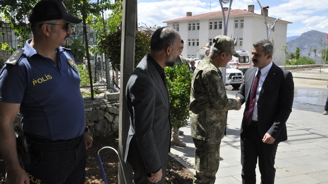 Çukurca'da bayramlaşma programı düzenlendi