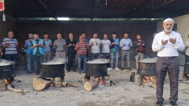 Tokat'ta asırlık kavurma ikram etme geleneği yaşatılıyor