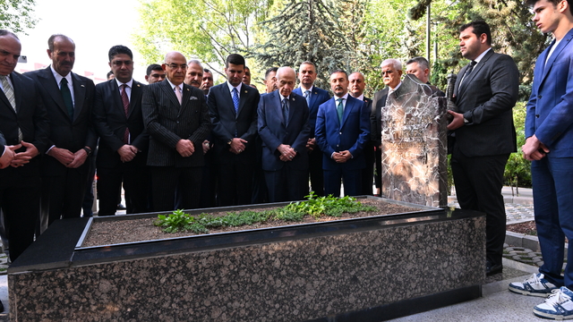 MHP Genel Başkanı Bahçeli'den Ülkü Ocakları Eğitim ve Kültür Vakfına bayram ziyareti