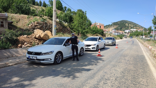 Çelikhan'da emniyet ekipleri bayram uygulaması yaptı