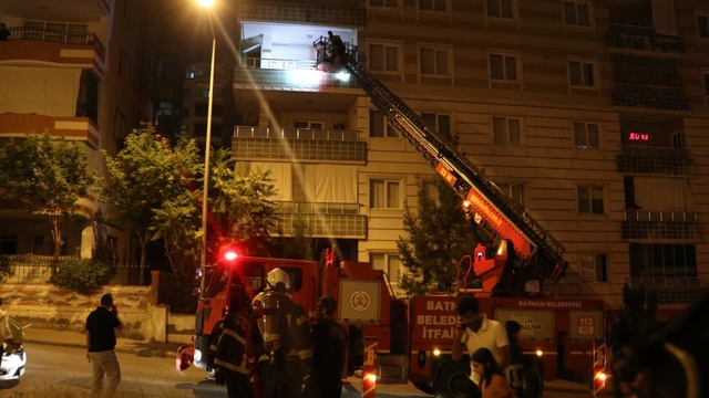 Batman'da markette çıkan yangın söndürüldü