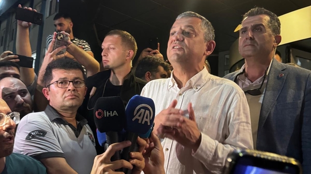 Manisa Büyükşehir Belediye Başkanı Zeyrek'i elektrik çarptı, hastaneye kaldırıldı (3)