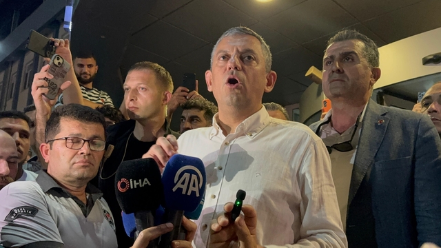 GÜNCELLEME 2 - Elektrik akımına kapılan Manisa Büyükşehir Belediye Başkanı Zeyrek, hastaneye kaldırıldı