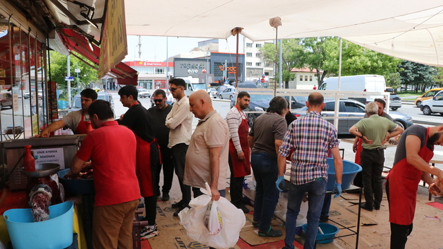 Kayseri'de bayramın 2'nci gününde kasaplarda yoğunluk