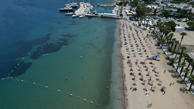 Muğla sahillerinde bayramın ikinci gününde de yoğunluk yaşandı