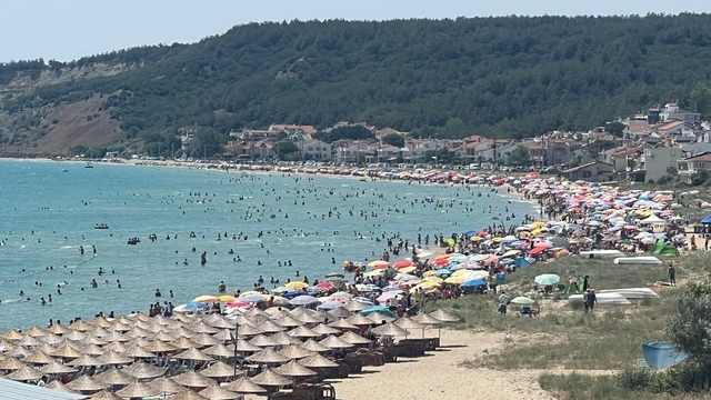 Saros Körfezi sahillerinde bayram yoğunluğu yaşanıyor
