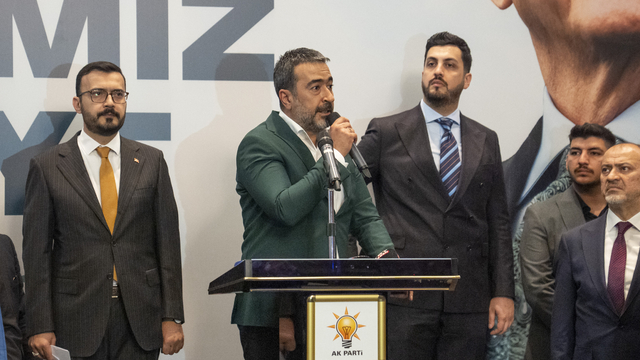 AK Parti teşkilatları Genel Merkez'de bayramlaştı