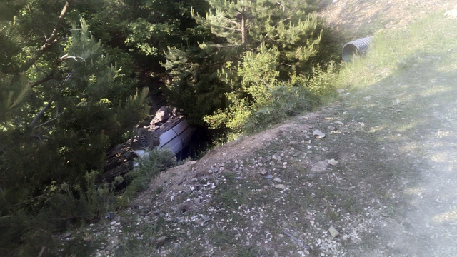 Tokat'ta devrilen otomobildeki 3 kişi yaralandı