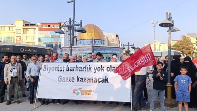 Gazze'ye yardım götürecek Madleen gemisi için Van'da destek açıklaması