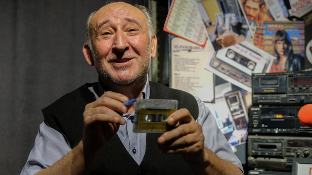 Yeni nesle radyoculuğu anlatmak için müze kurdu