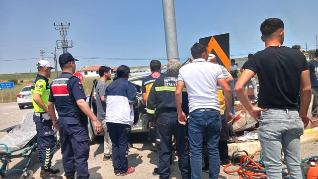 Yozgat'ta iki otomobilin çarpıştığı kazada 1 kişi öldü, 6 kişi yaralandı
