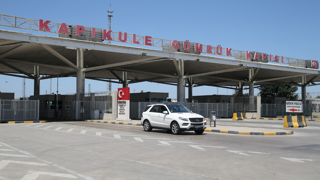 Gurbetçilerin Türkiye'ye gelişleri sürüyor