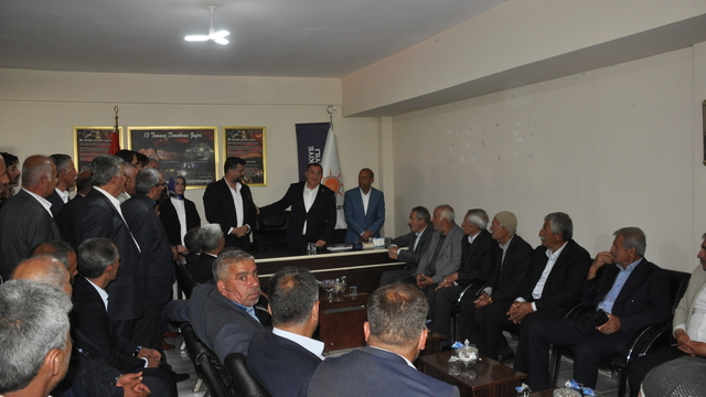 Bulanık'ta AK Parti İlçe Başkanlığınca bayramlaşma programı düzenlendi