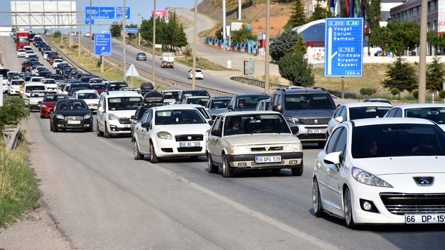 Kırıkkale'de bayram tatilinden dönüş yoğunluğu başladı