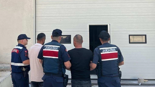 Adana'da düğünde havaya ateş açan 2 zanlı tutuklandı