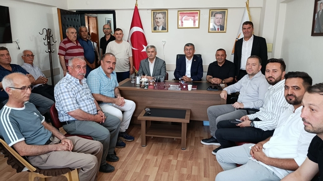 Seydişehir'de AK Parti İlçe Başkanlığında bayramlaşma programı düzenlendi