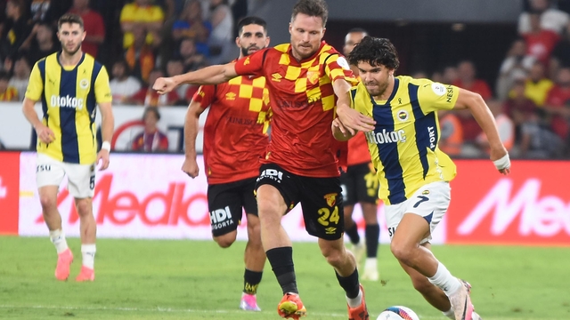 Göztepe'de Koray ve Nielsen beklemede