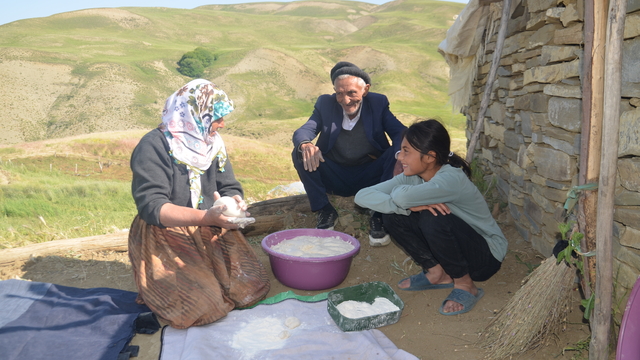 Muş'ta besicilerin yayla mesaisi başladı