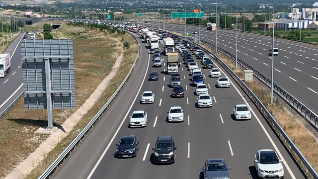 Kuzey Marmara Otoyolu İzmit geçişinde yoğunluk yaşanıyor