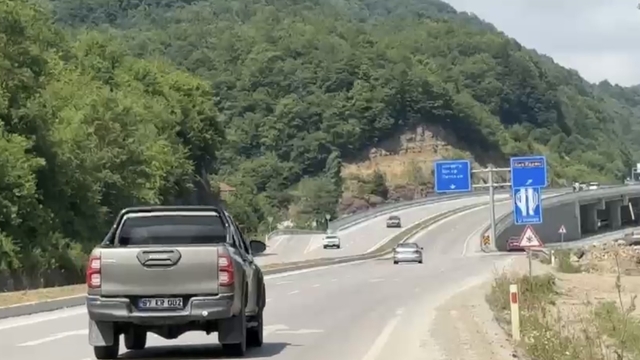Bartın'dan dönüşler başladı; kara yollarında trafik arttı