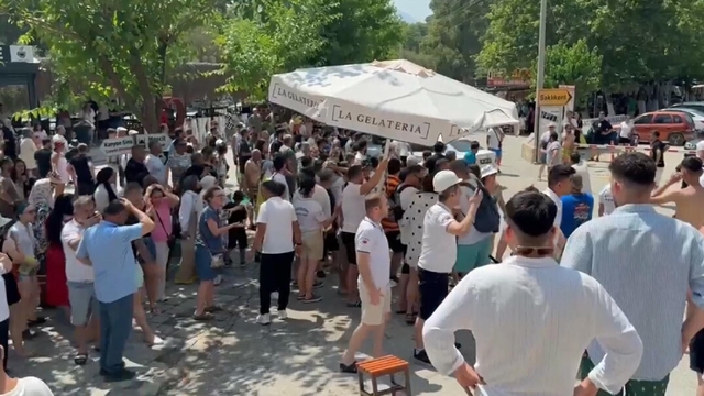Kanyonda başına taş düşen 3 yaşındaki Yamaç, ağır yaralandı