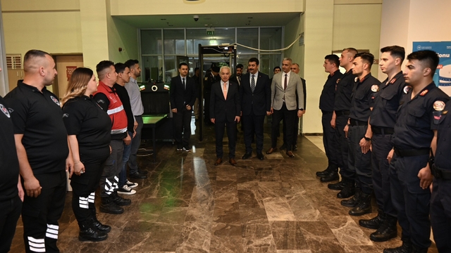 Kırklareli Valisi Turan, Pehlivanköy Geri Gönderme Merkezi'nde incelemede bulundu