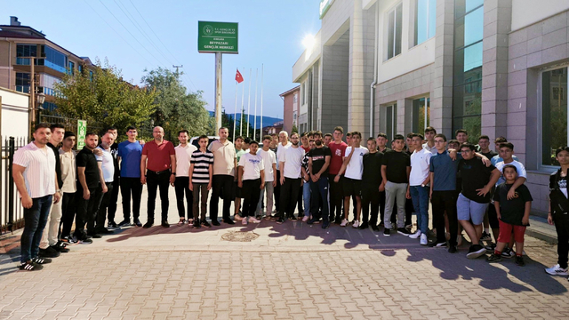 Beypazarı'ndaki 40 öğrenci "Çanakkale Bir Destandır Projesi"ne katıldı