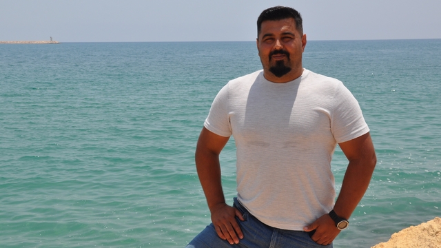 Mersin açıklarında dalış yapan dalgıç, kendisine eşlik eden yunusları görüntüledi