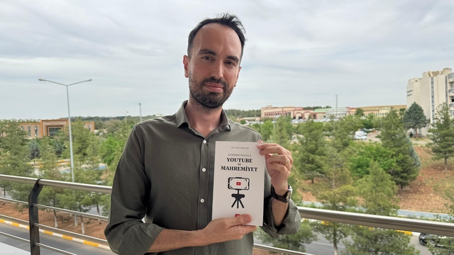 'Türk toplumu şu an 7 saat 13 dakikasını internette geçiriyor'