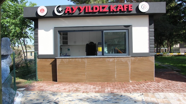 Kırşehir'de hükümlülerin ürettiği gıda ürünleri "Ay Yıldız Kafe"de satılıyor