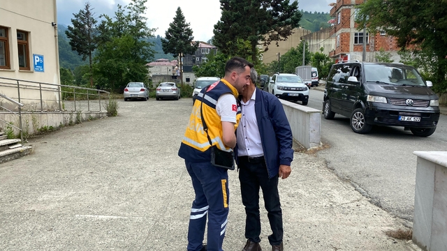 Rize'de baldan zehirlenen arıcı, sağlık ekiplerinin müdahalesiyle kurtarıldı