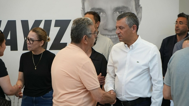 Ferdi Zeyrek, Manisa'da son yolculuğuna uğurlandı (4)