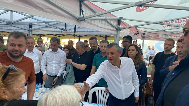 Ferdi Zeyrek, Manisa'da son yolculuğuna uğurlandı (5)