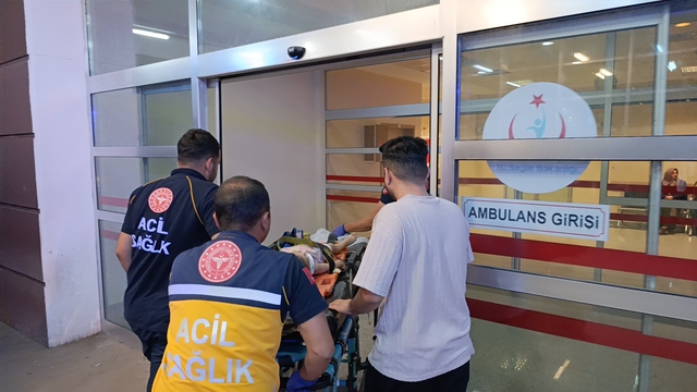 Adıyaman'da yüksekten düşen çocuk yaralandı