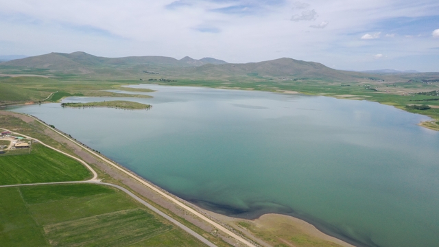 Patnos Barajı'nda su seviyesi kar suları ve ilkbahar yağışlarıyla yükseldi