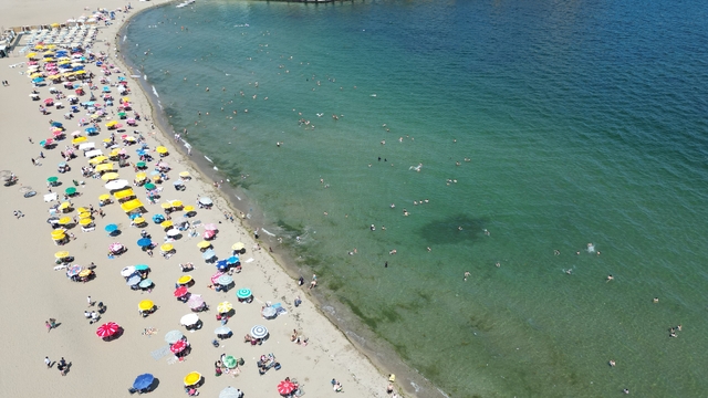 Tekirdağ, bayramda mavi bayraklı plajları ve yamaç paraşütü pistleriyle çok sayıda turisti ağırladı