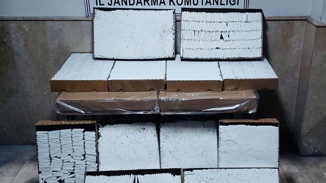 Aksaray'da yolcu otobüsünde 87 bin makaron ele geçirildi