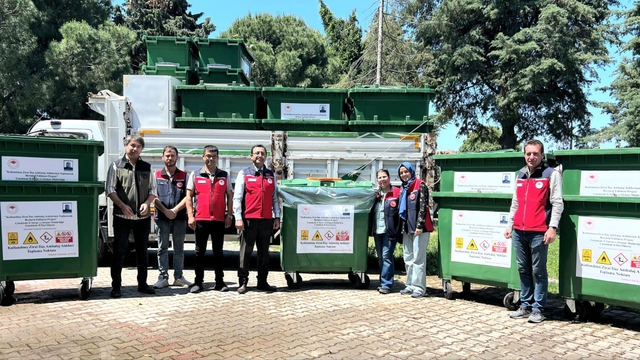 Çanakkale'de zirai atıklarla mücadele sürüyor