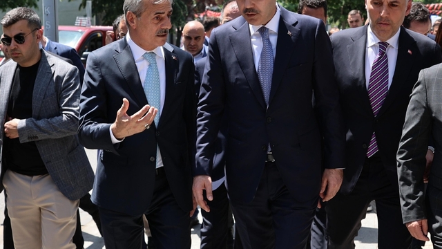 Bakan Kurum: Sapanca Gölü'ndeki kaçak yapıları kaldırıp doğal dokuyu ortaya çıkaracağız (2)