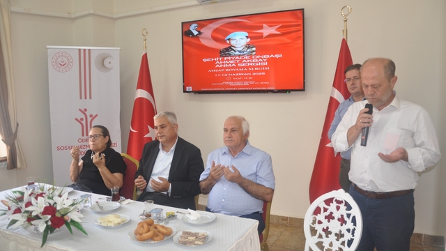 İzmir'de şehit annesi, oğlu anısına sergi açtı