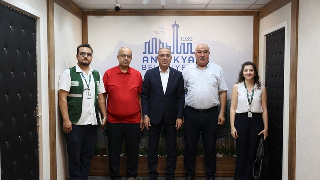 Yeşilay Hatay Şubesinden Antakya Belediye Başkanı Yapar'a ziyaret