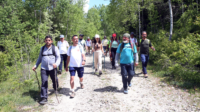 Yaklaşık bin kilometre uzaktan İstiklal Yolu'nun ruhunu hissetmek için Kastamonu'ya geldiler