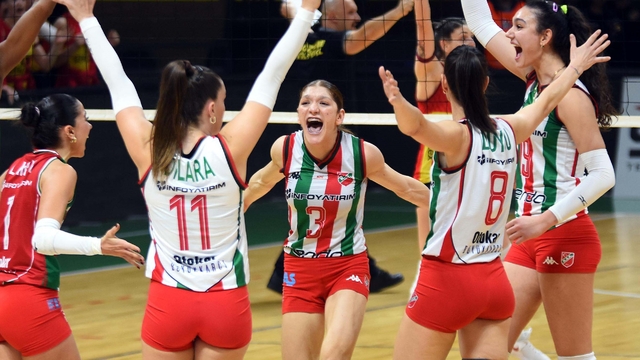 Karşıyaka voleybolda borçları kapattı